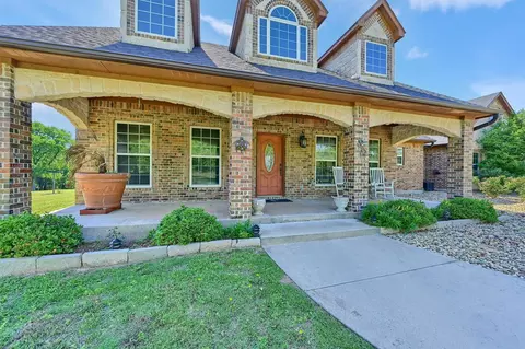 5300 Highland Dr, Denison, TX 75020