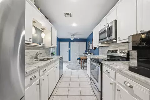 Kitchen - 3334 Chimney Place Dr, Waco, TX 76708 photo 1 of 3