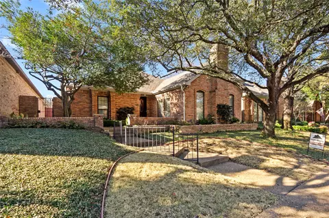 7247 Lane Park Dr, Dallas, TX 75225