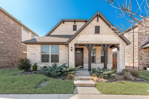 1329 Buckeye Trl, Garland, TX 75042
