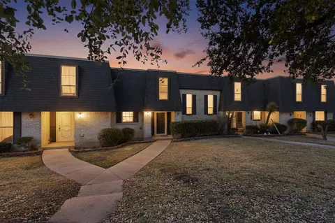 2315 Blue Sage Ln, Arlington, TX 76014