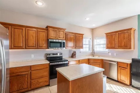 Kitchen - 217 Quicksilver Rd, Abilene, TX 79602 photo 2 of 3