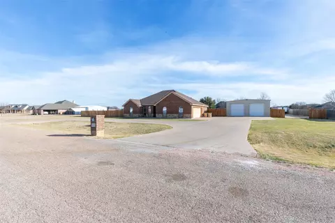 Exterior - 217 Quicksilver Rd, Abilene, TX 79602 photo 7 of 9