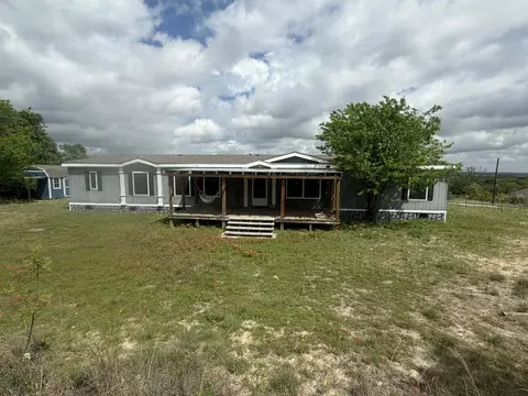 1085 Highland Cir, Springtown, TX 76082