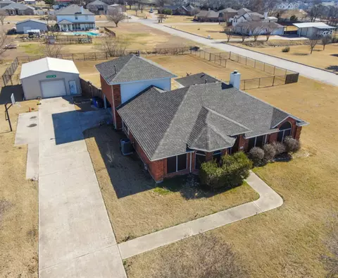 605 Lakeridge Dr, Lavon, TX 75166