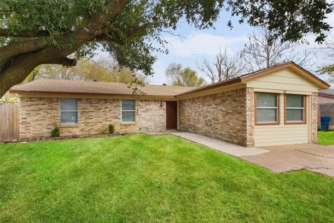 103 Lorie St, Alvarado, TX 76009