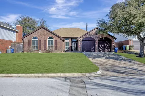 3218 Mapleridge Dr, Grapevine, TX 76051