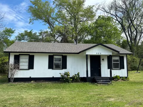 525 W Hickory St, Kaufman, TX 75142