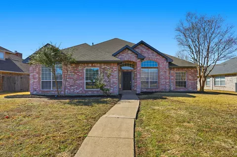 2331 Highbank Dr, Mesquite, TX 75181