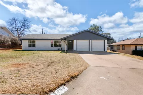 1704 E 14th St, Sweetwater, TX 79556