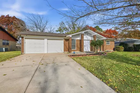 7825 Emerald Hills Way, North Richland Hills, TX 76180