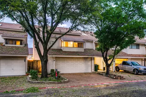 24 Oakbrook Dr, Lewisville, TX 75057