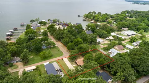 129 King Arthur Rd, Mabank, TX 75156