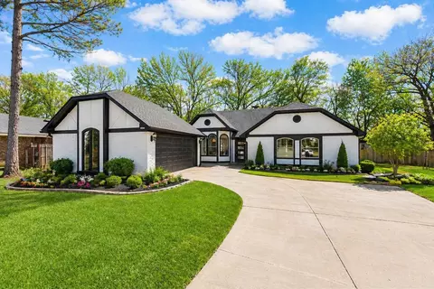 5202 Hollow Bend Ln, Garland, TX 75043