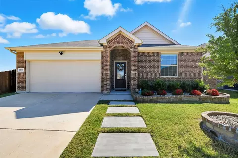 6940 Waterloo Ln, Fort Worth, TX 76179