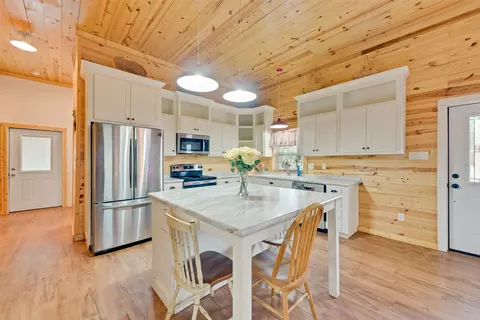 Kitchen - 13931 County Road 2919 Rd, Eustace, TX 75124 photo 4 of 4
