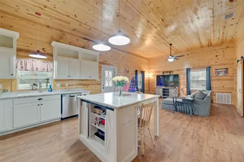 Kitchen - 13931 County Road 2919 Rd, Eustace, TX 75124 photo 1 of 4