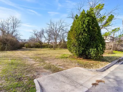 5204 Anderson St, Fort Worth, TX 76105