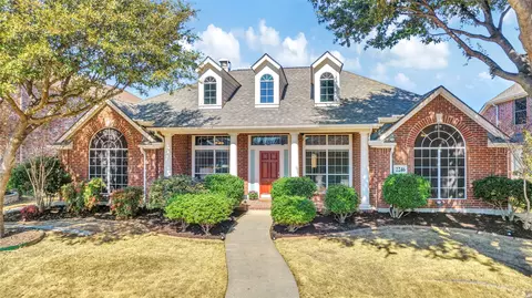 2246 Greenwood Dr, Frisco, TX 75036