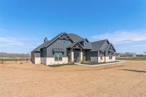 6717 Odom Rd, Sanger, TX 76266