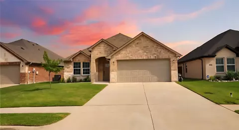 808 Tippit Ln, Greenville, TX 75402