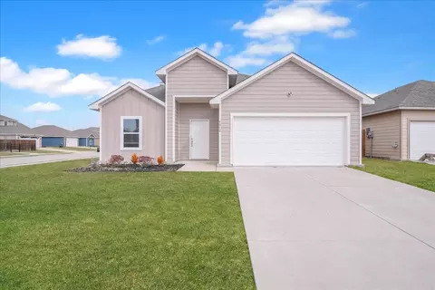 4812 Delano St, Greenville, TX 75401