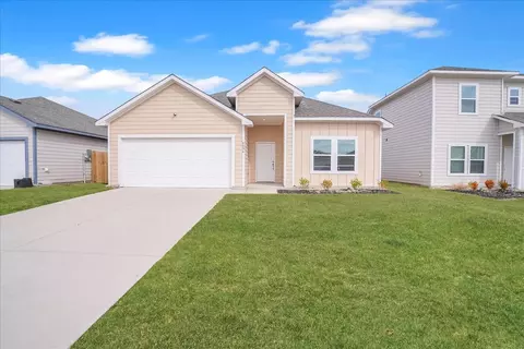 4806 Delano St, Greenville, TX 75401