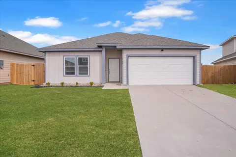 4704 Delano St, Greenville, TX 75401