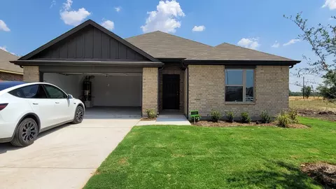 1919 Rolling Ridge Dr, Van Alstyne, TX 75495