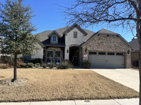 1504 Reagan Ave, Waxahachie, TX 75165
