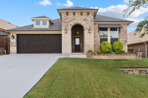 5545 Annie Creek Rd, Fort Worth, TX 76126