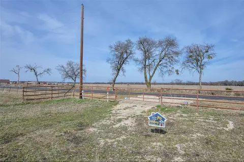 9061 Crow Wright Rd, Sanger, TX 76266 photo 15