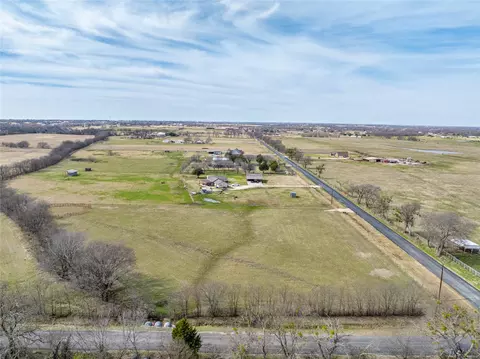 9061 Crow Wright Rd, Sanger, TX 76266 photo 16