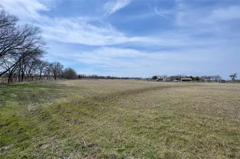 9061 Crow Wright Rd, Sanger, TX 76266 photo 17