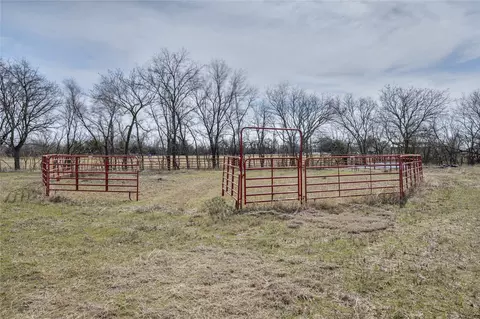 9061 Crow Wright Rd, Sanger, TX 76266 photo 21