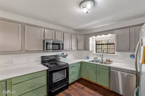 Kitchen - 16591 Highway 157, Plain Dealing, LA 71064 photo 4 of 5