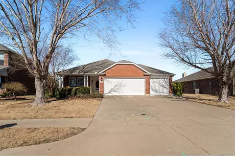 209 Bear Trl, Waxahachie, TX 75165