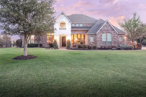 811 Red Store Ct, Lucas, TX 75002