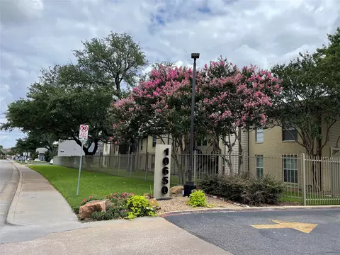 10650 Steppington Dr #146, Dallas, TX 75230