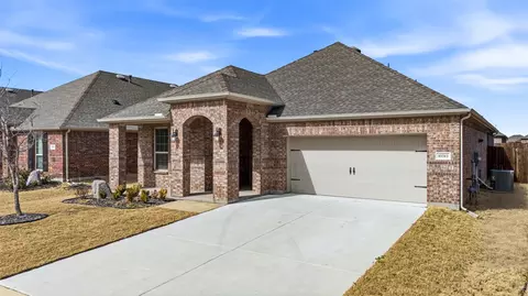 10313 Fountain Gate St, Aubrey, TX 76227
