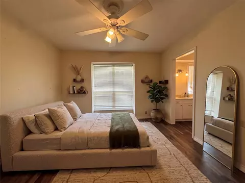 7830 Meadow Park Dr #209, Dallas, TX 75230