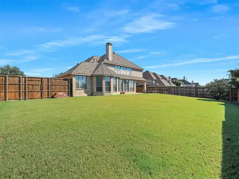 Exterior - 830 Echo Dr, Prosper, TX 75078 photo 4 of 6
