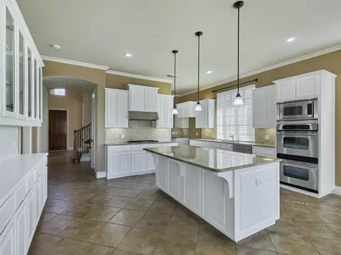 Kitchen - 830 Echo Dr, Prosper, TX 75078 photo 3 of 4