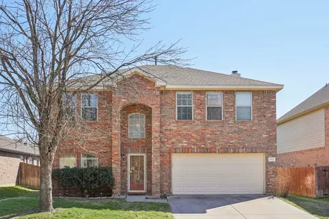 1012 Marlow Ln, Fort Worth, TX 76131