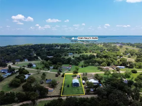 608 Mason Dr, Seven Points, TX 75143 photo 3