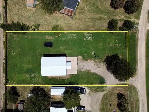 608 Mason Dr, Seven Points, TX 75143 photo 4