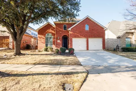 8207 Carter St, Lantana, TX 76226