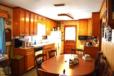 Kitchen - 145 Loop Rd, Minden, LA 71055 photo 1 of 4