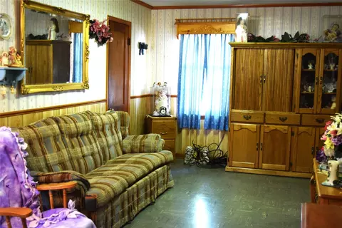 Living - 145 Loop Rd, Minden, LA 71055 photo 1 of 2