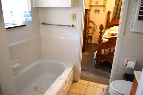 Bath - 145 Loop Rd, Minden, LA 71055 photo 2 of 3